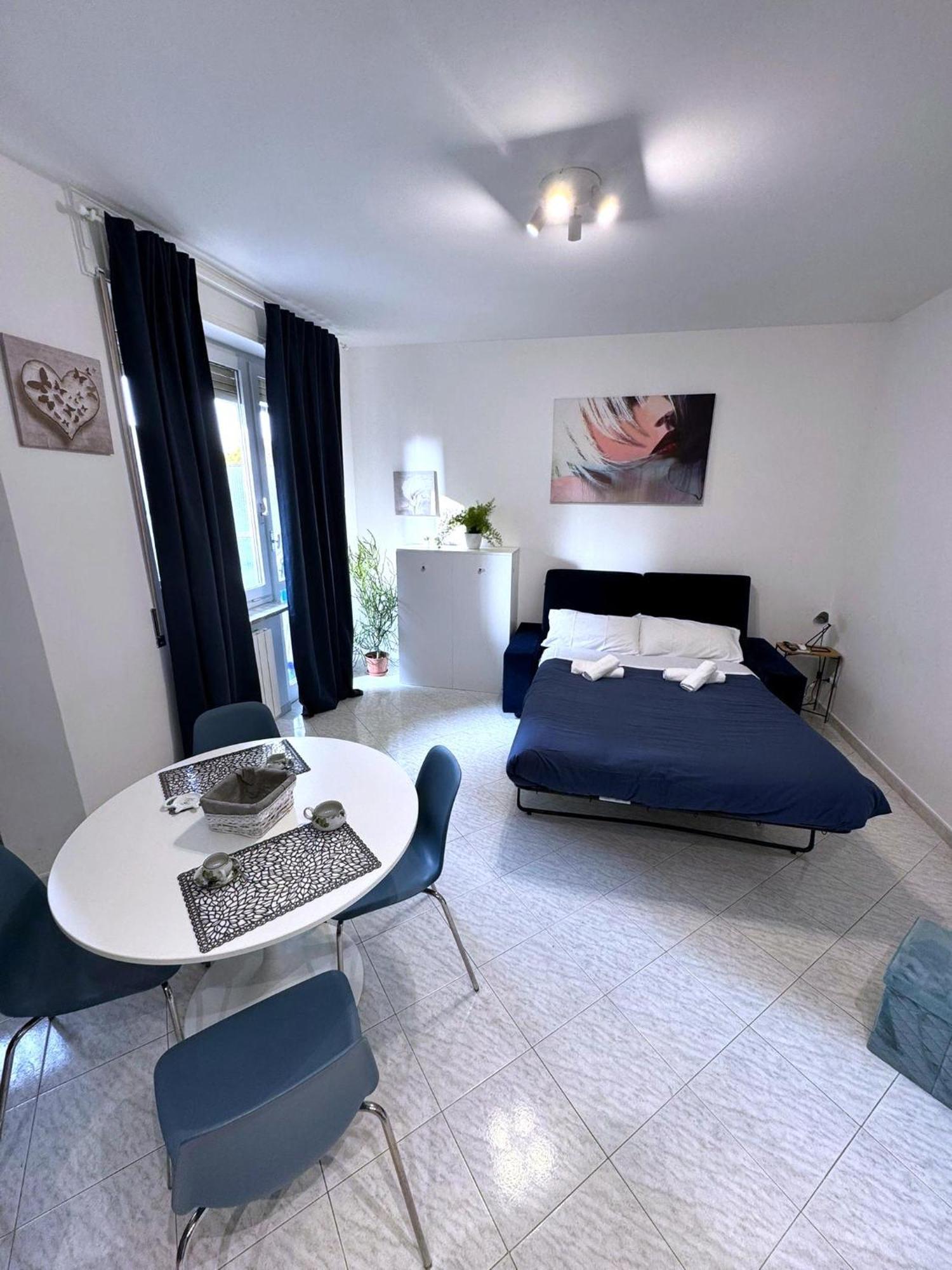 Dreams Little Apartment - M5 Station - Near Center Milão Exterior foto